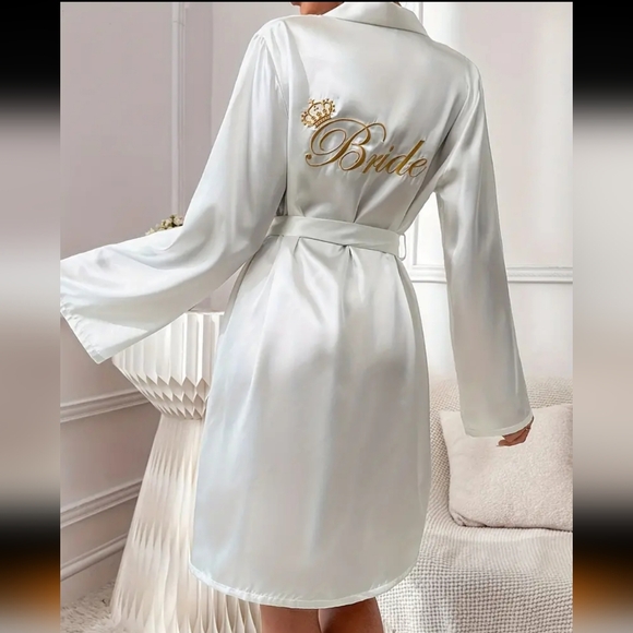 NWT! Luxurious Satin Robe with "Bride" in Gold Embroidery ~ Honeymoon, Wedding - Picture 4 of 5
